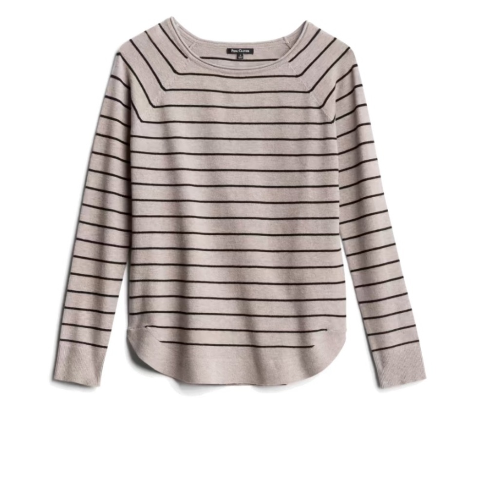 Pink Clover Valencia curved hem sweater